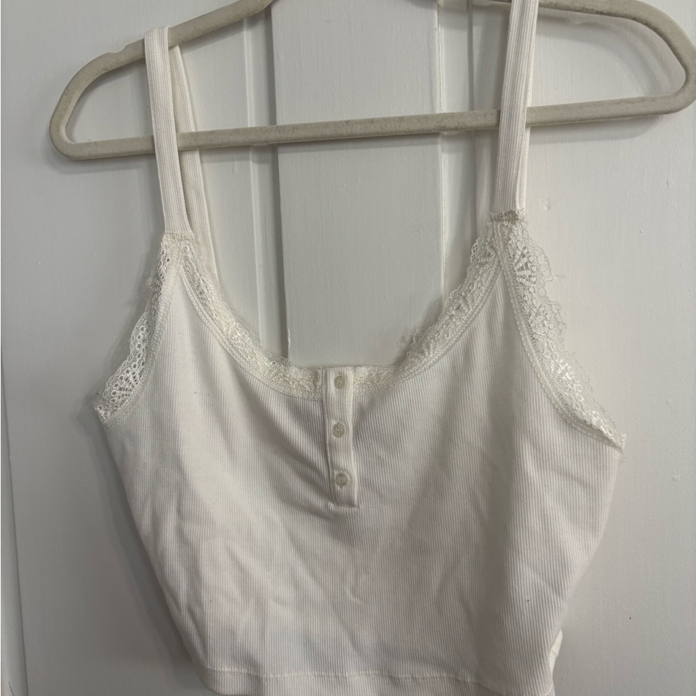 ⭐️$4 when bundled- Forever 21 White Ribbed Crop Top NWOT